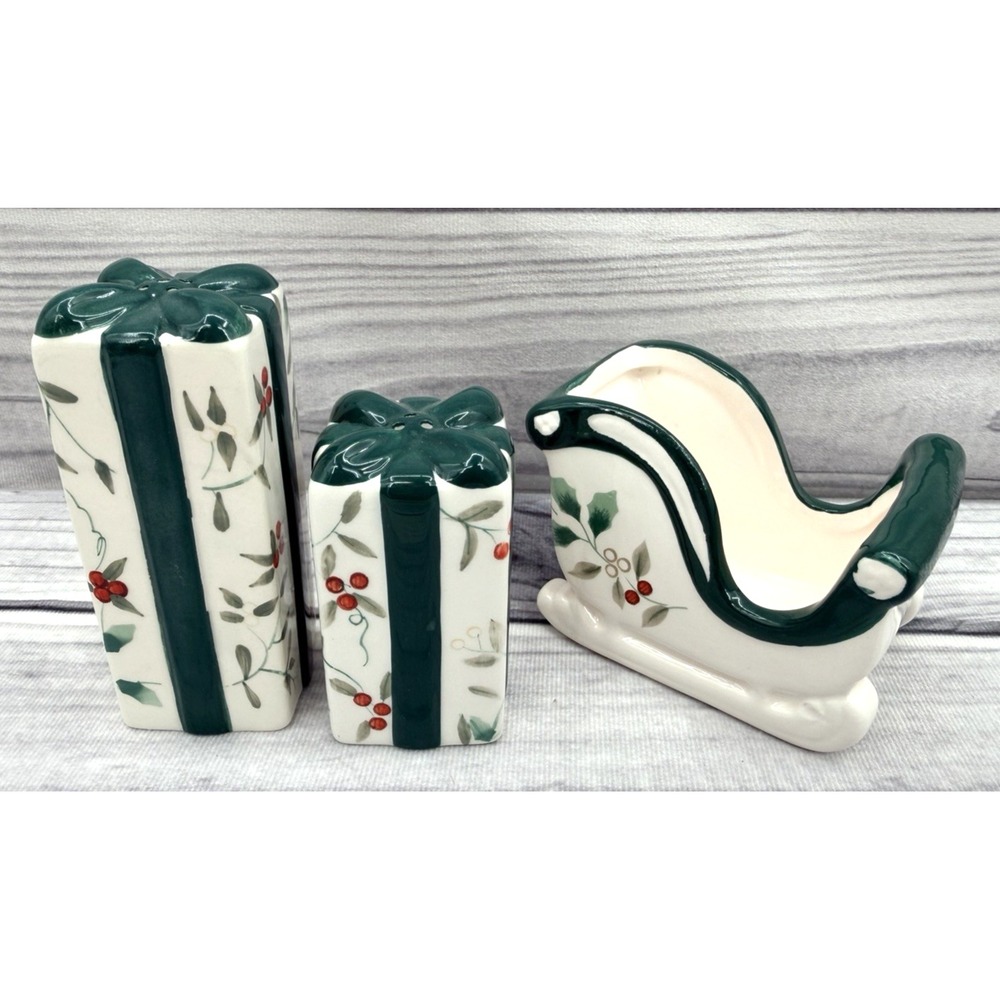PFALTZGRAFF WINTERBERRY SALT & PEPPER SHAKERS / SWEETENER PACKET HOLDER